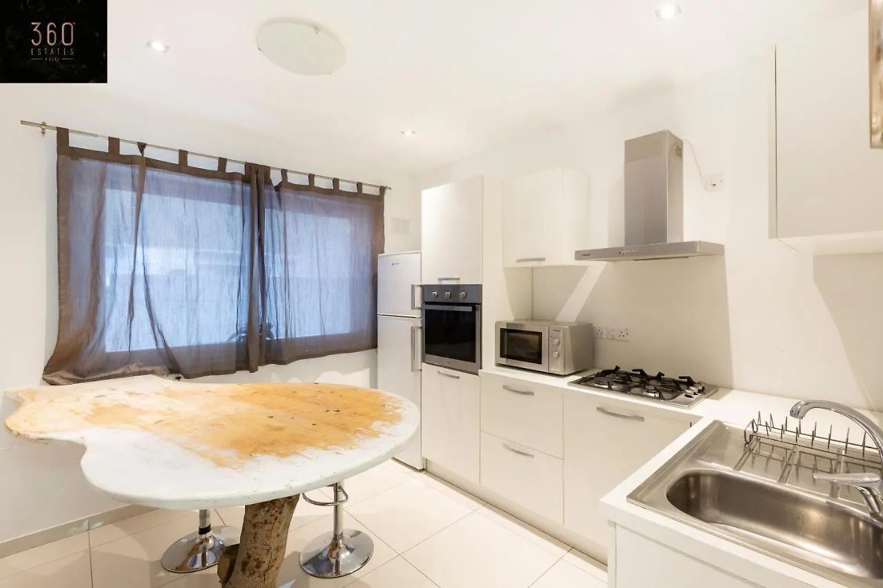 Cosy, Spacious 1Br Apt With Large Private Terrace By 360 Estates Pieta